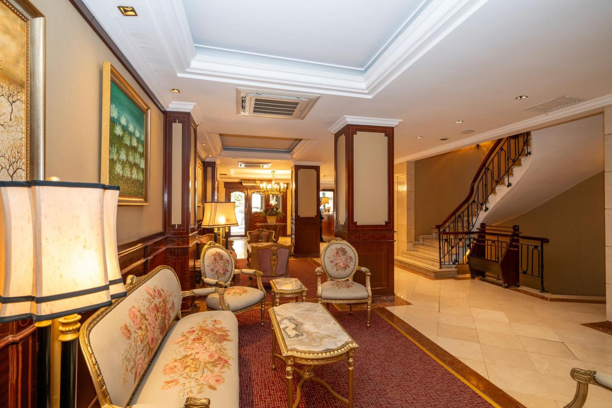 Pera Rose & - Taksim Pera Center Hotel 4*